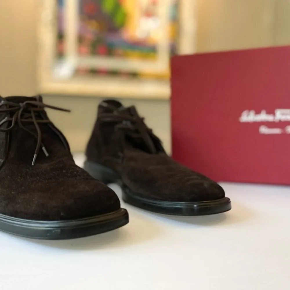 Salvatore Ferragamo Men's Brown Suede Chukka Boot - Size 10 